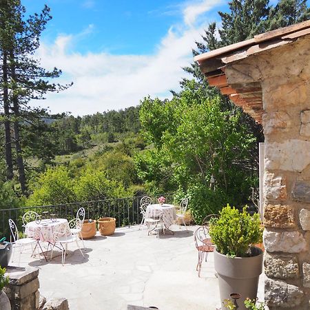 Chambre Familiale Avec Terrasse Aux Portes Du Verdon Apartment Trigance Exterior photo