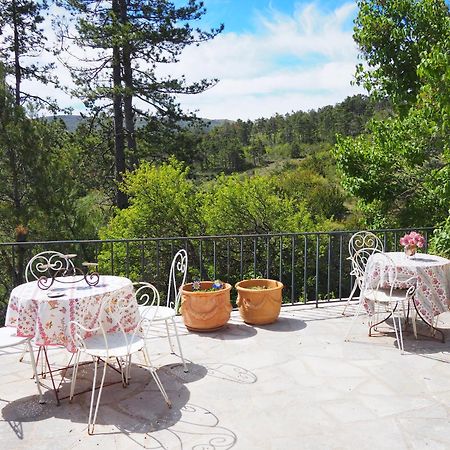Chambre Familiale Avec Terrasse Aux Portes Du Verdon Apartment Trigance Exterior photo