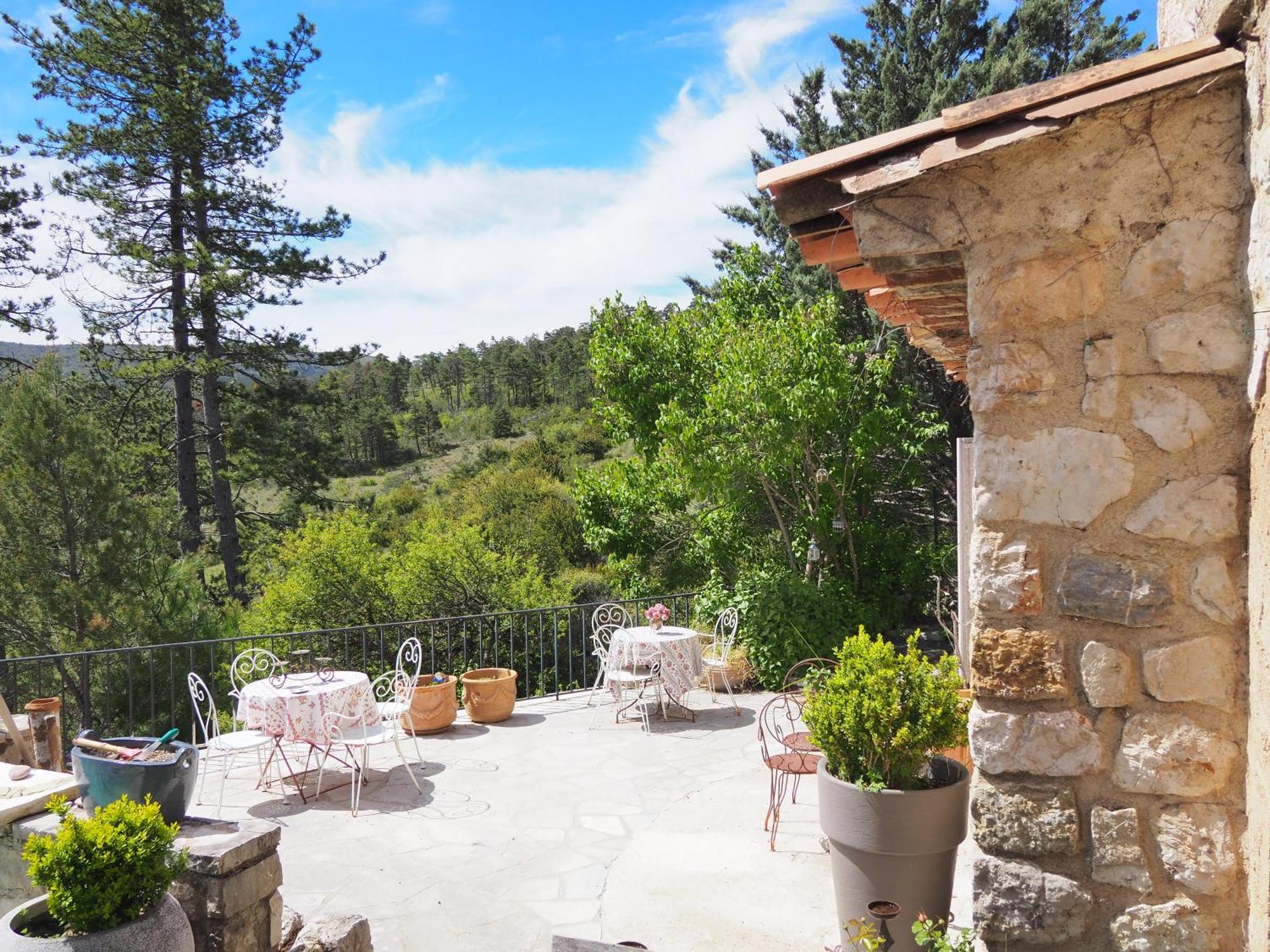 Chambre Familiale Avec Terrasse Aux Portes Du Verdon Apartment Trigance Exterior photo